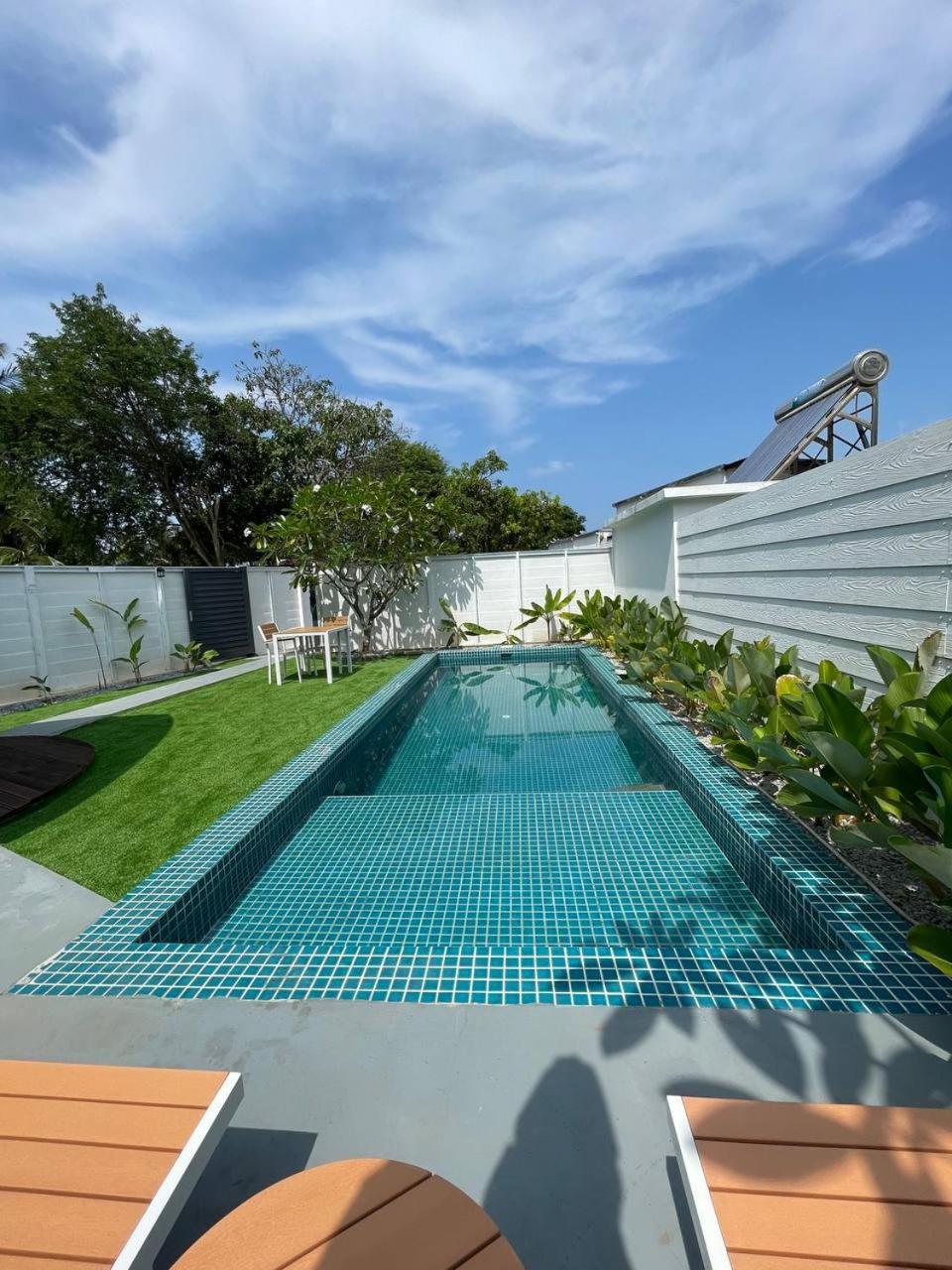 Found Mansion Hotel Pantai Cenang  Bagian luar foto