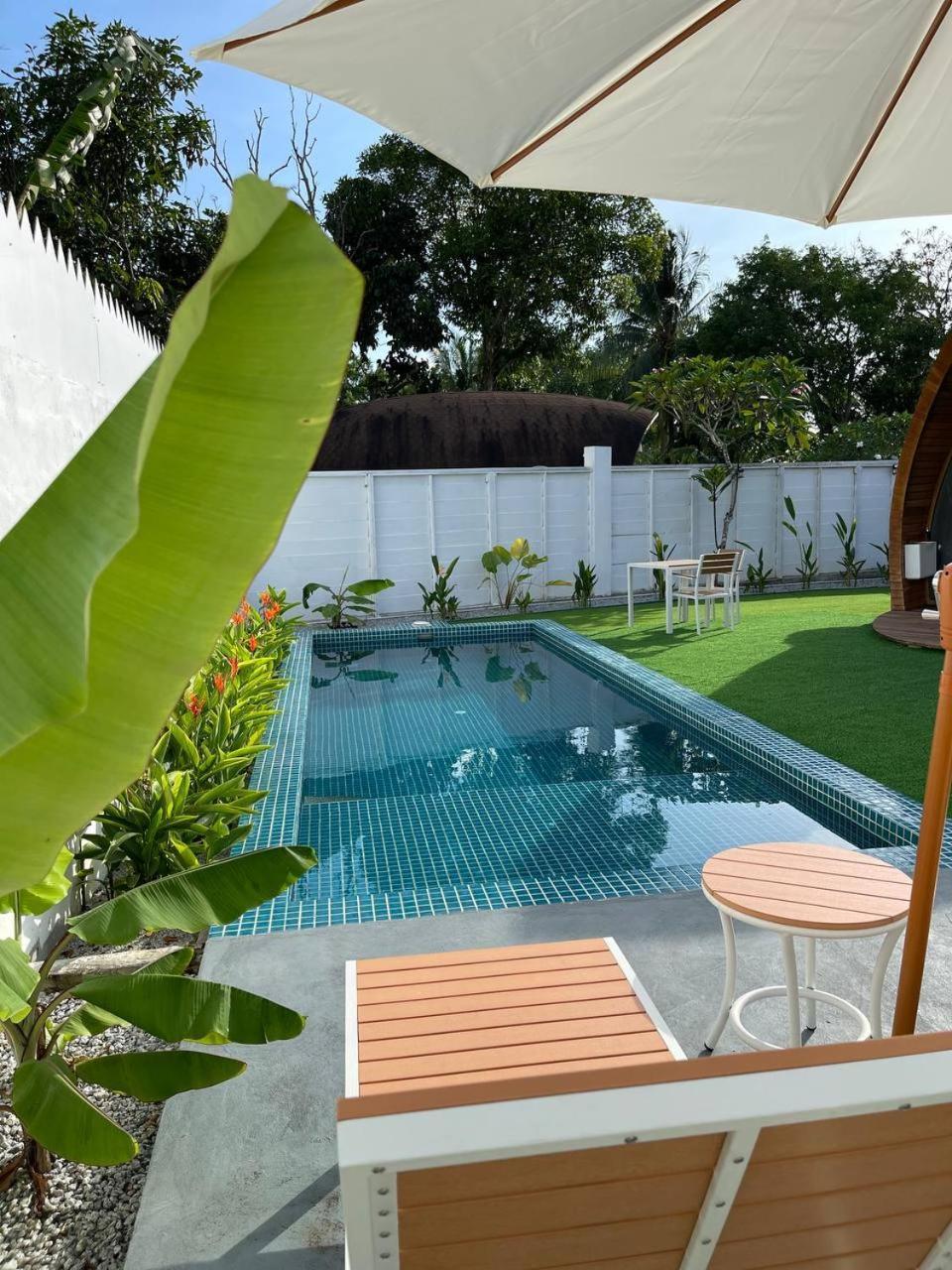 Found Mansion Hotel Pantai Cenang  Bagian luar foto