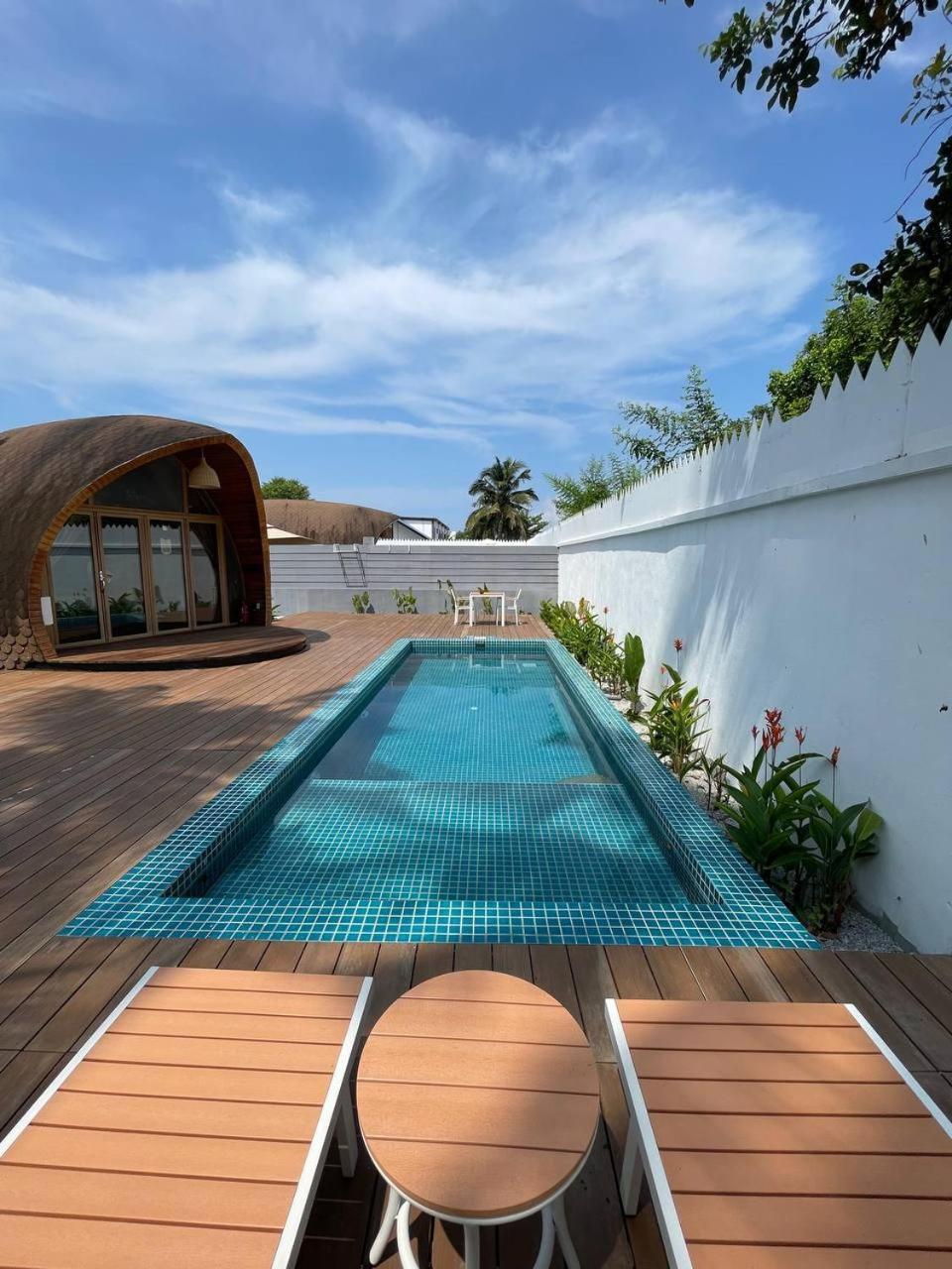 Found Mansion Hotel Pantai Cenang  Bagian luar foto