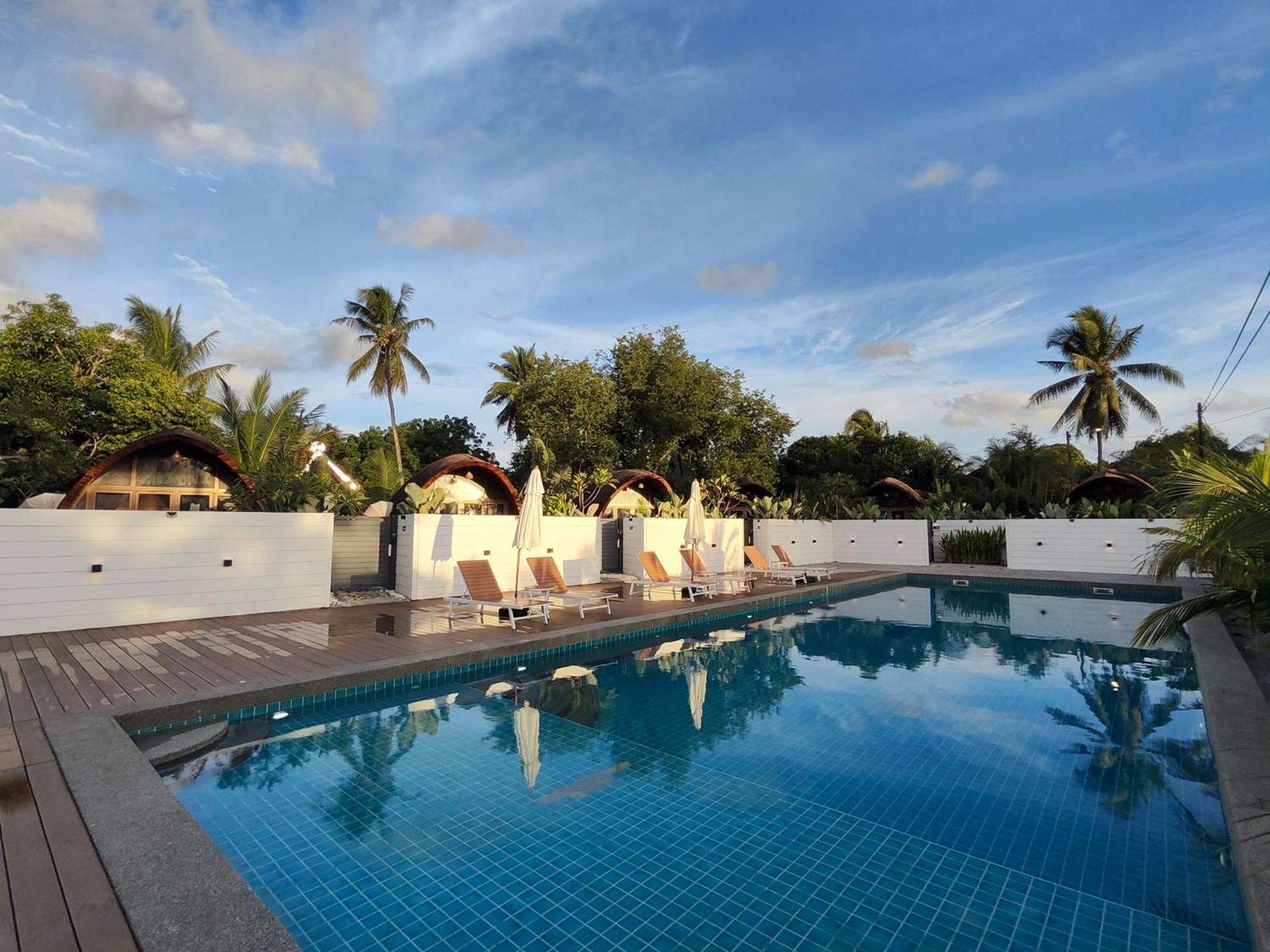 Found Mansion Hotel Pantai Cenang  Bagian luar foto