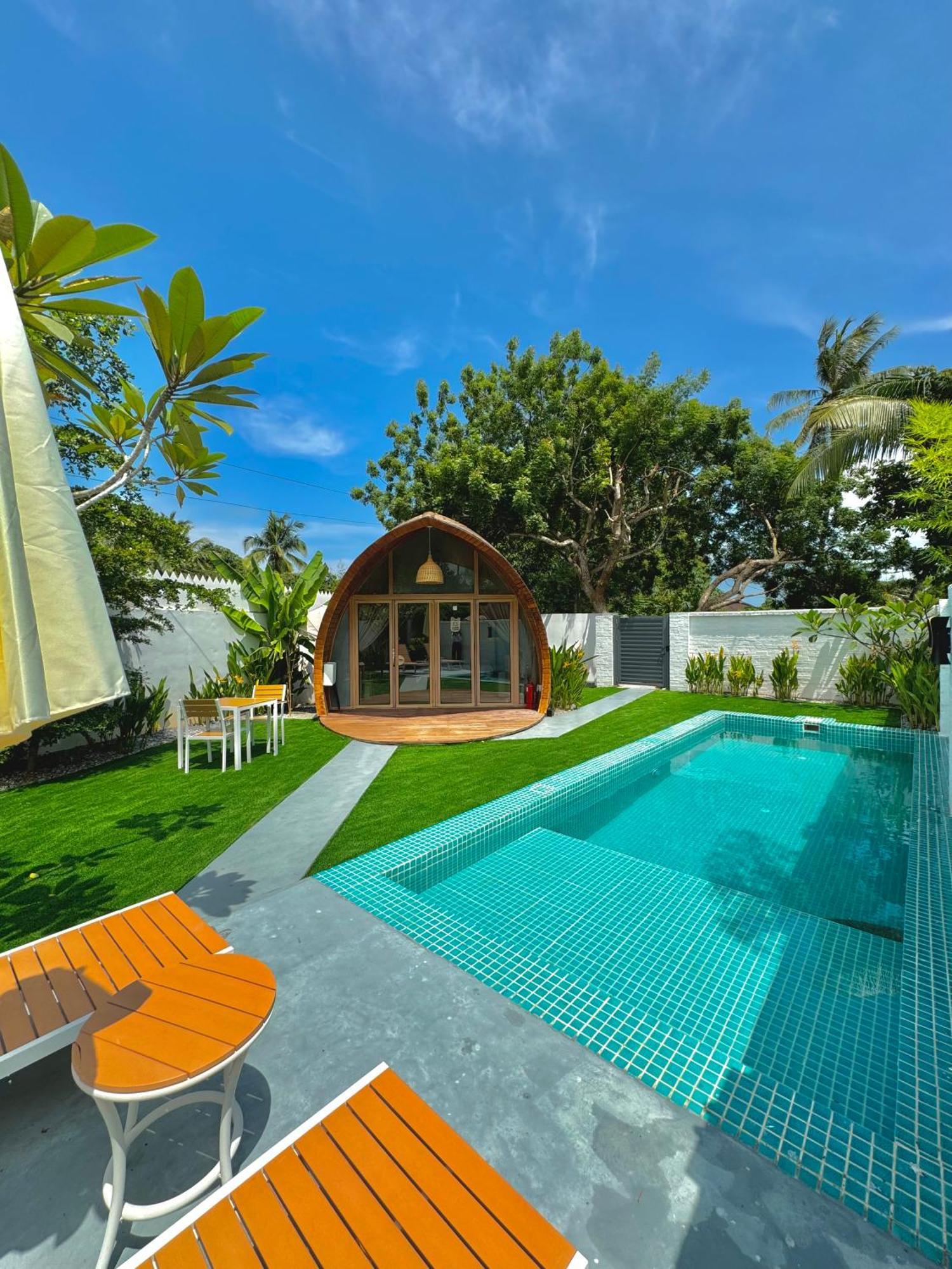 Found Mansion Hotel Pantai Cenang  Bagian luar foto
