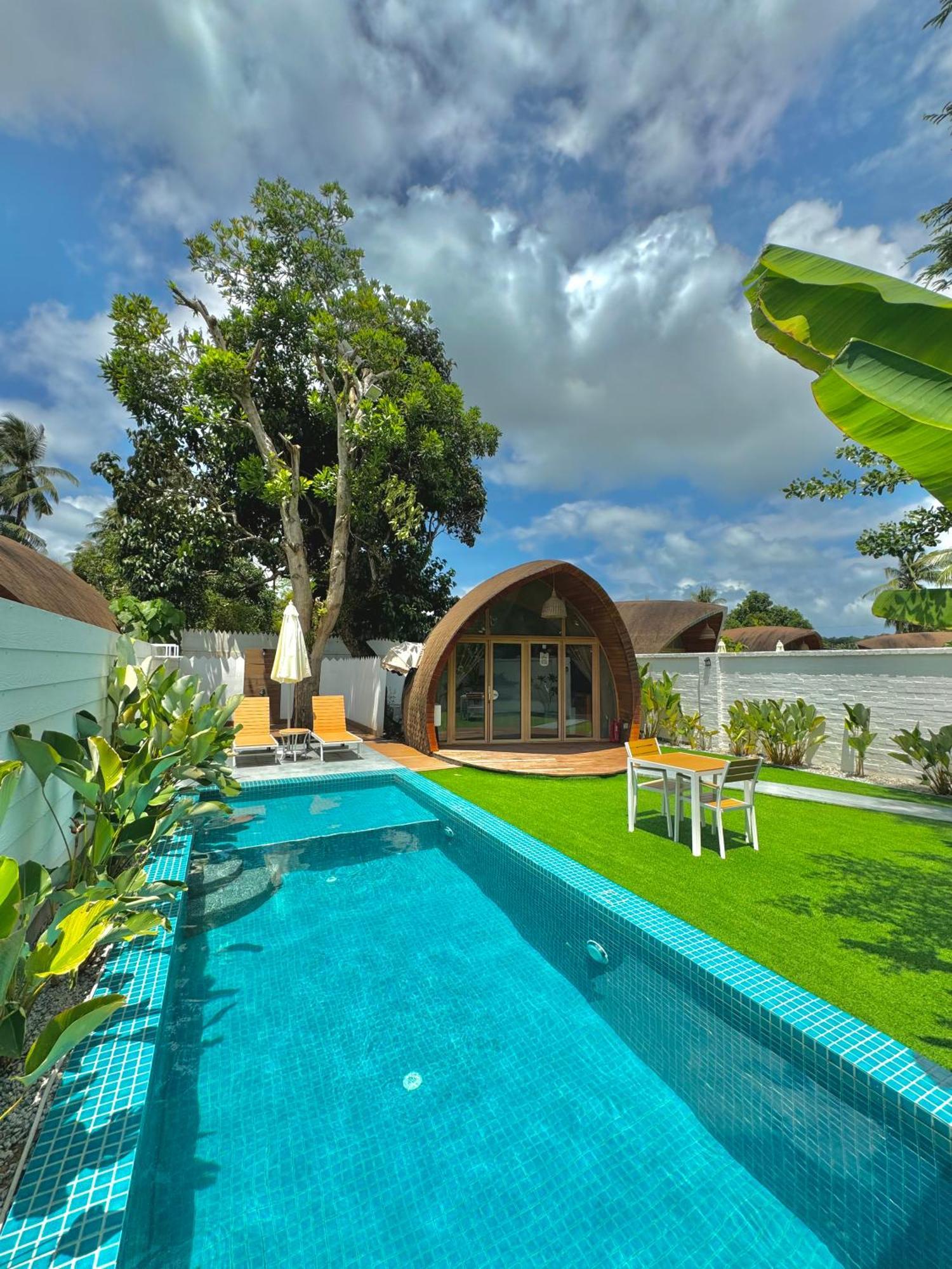 Found Mansion Hotel Pantai Cenang  Bagian luar foto